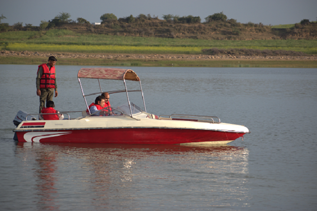 chambal-boating